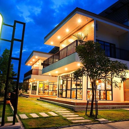 Yellow Moon Hotel Pattaya Zewnętrze zdjęcie