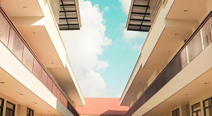 Yellow Moon Hotel Pattaya Zewnętrze zdjęcie